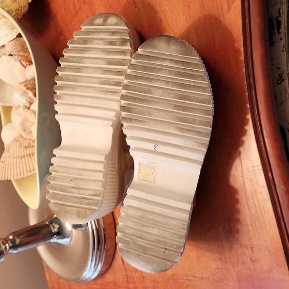 Jeffrey Campbell platform sandals - Picture 3 of 7